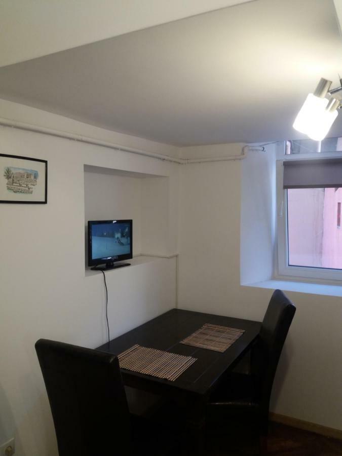 Charming Downtown Studio Brasov Bagian luar foto